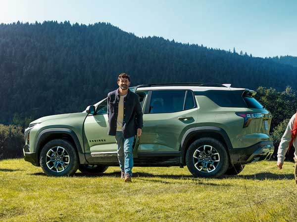 2026 Equinox Exterior